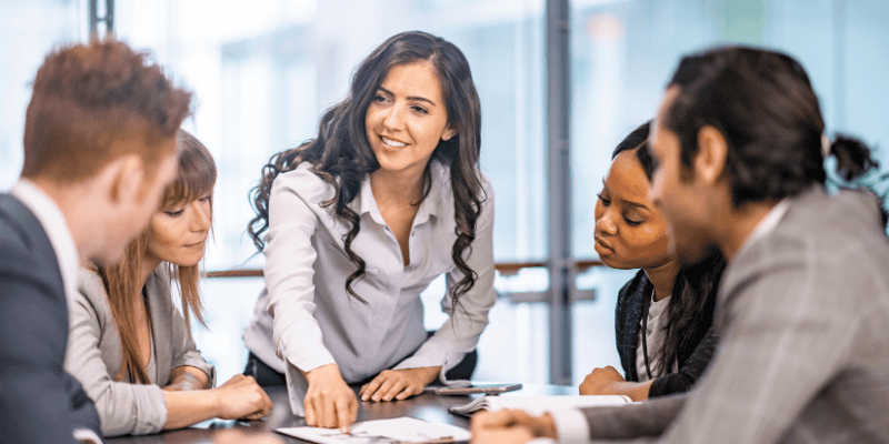 HR team reviewing independent contractor classification and compliance.